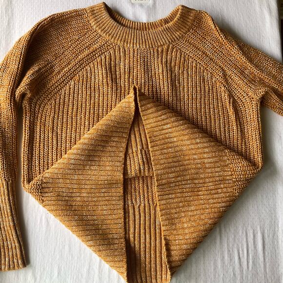 Universal Thread Women Long Sleeve Scoop Neck Knit Sweater size S,Mustard Yellow - Picture 4 of 7